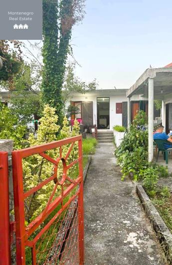 Image No.2-Maison de 5 chambres à vendre à Tivat