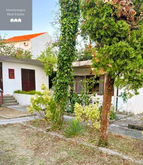 Image No.3-Maison de 5 chambres à vendre à Tivat