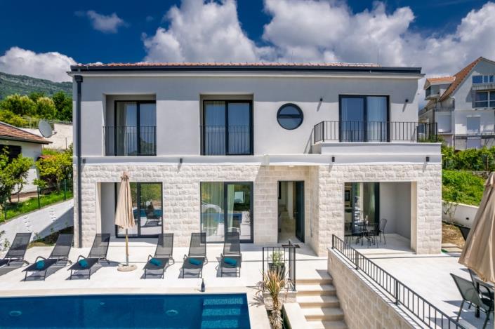 Image No.28-4 Bed Villa for sale