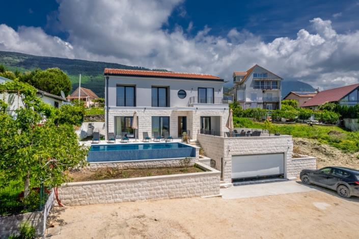 Image No.29-4 Bed Villa for sale