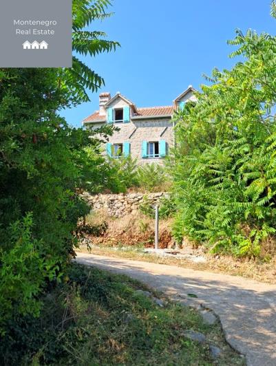 Image No.2-Villa de 3 chambres à vendre à Kotor