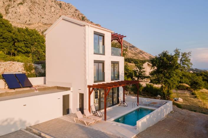 Image No.2-Villa de 3 chambres à vendre à Sveti Stefan