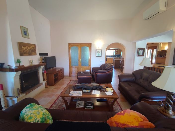 Image No.10-5 Bed Villa for sale