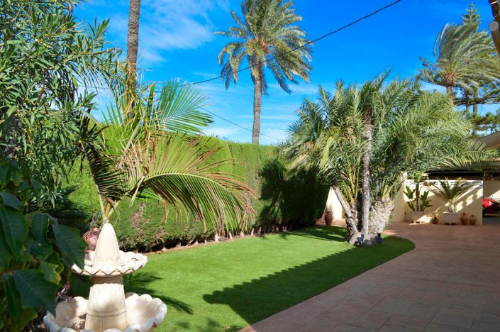 Image No.10-4 Bed Villa for sale