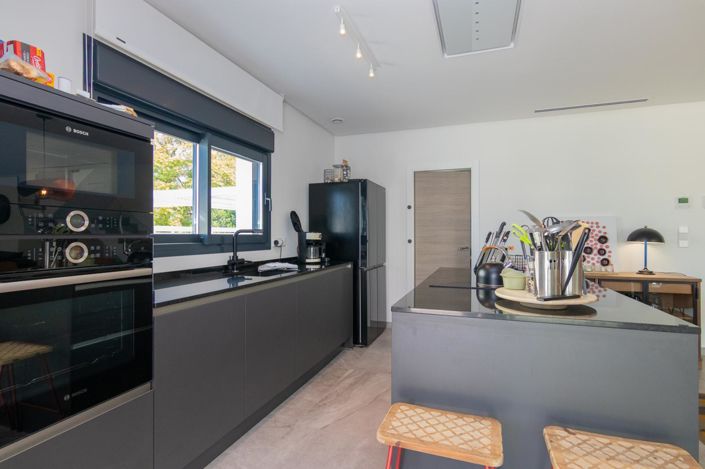 Image No.11-3 Bed Villa for sale