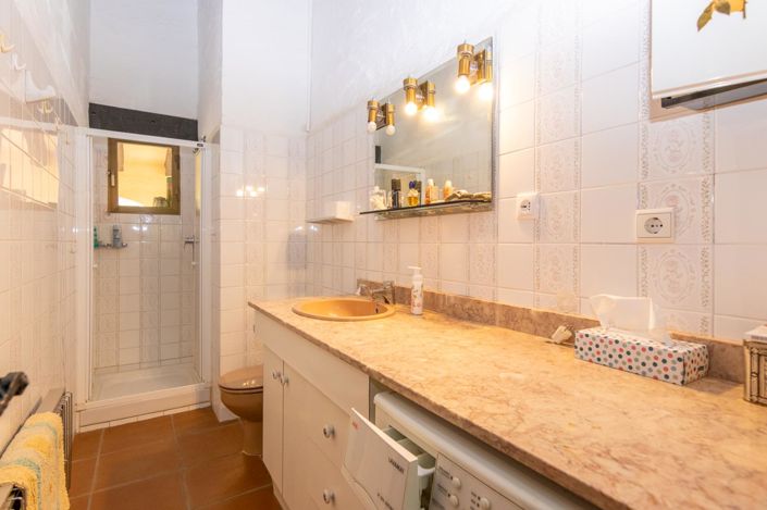 Image No.19-6 Bed Villa for sale