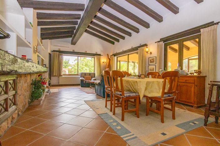 Image No.2-6 Bed Villa for sale