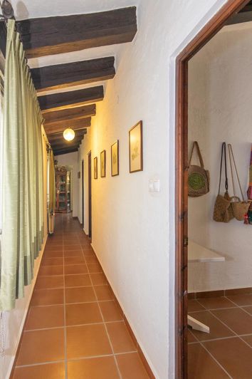 Image No.21-6 Bed Villa for sale