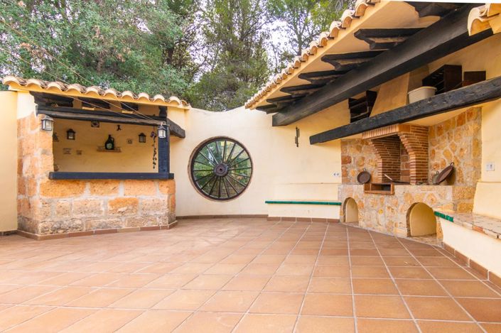 Image No.5-6 Bed Villa for sale