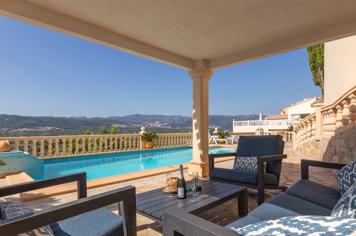 Image No.2-5 Bed Villa for sale