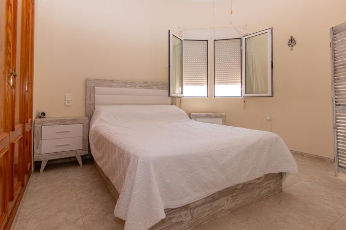 Image No.14-5 Bed Villa for sale