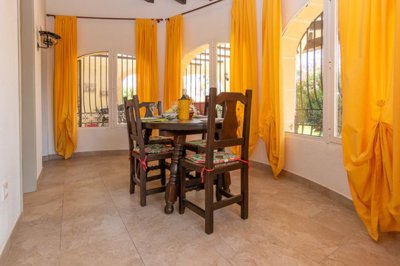 villa-strand-denia-essbereich