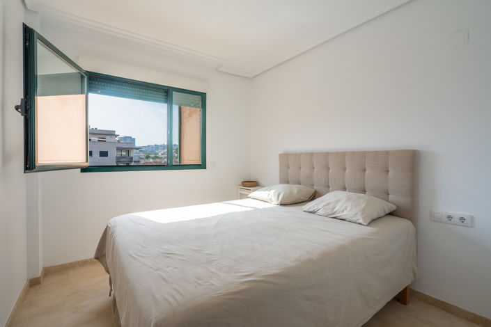 Image No.14-3 Bed Apartment for sale