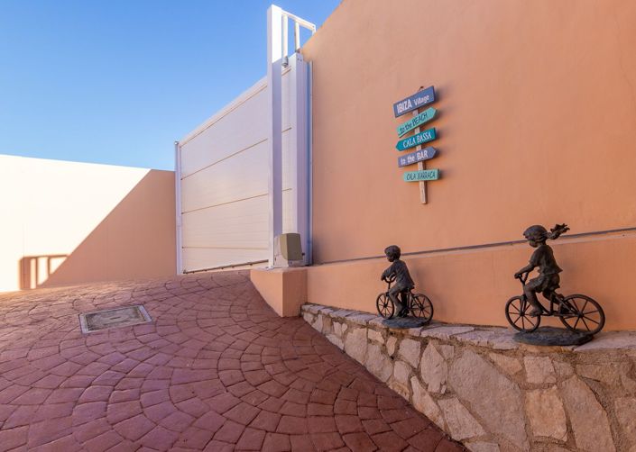 Image No.34-4 Bed Villa for sale