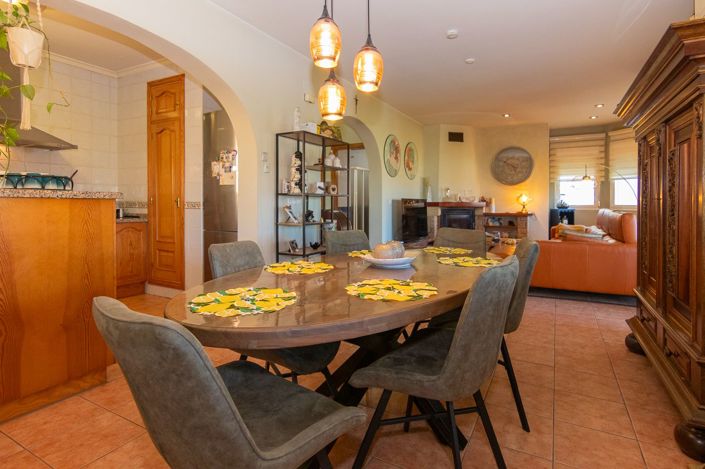 Image No.7-4 Bed Villa for sale