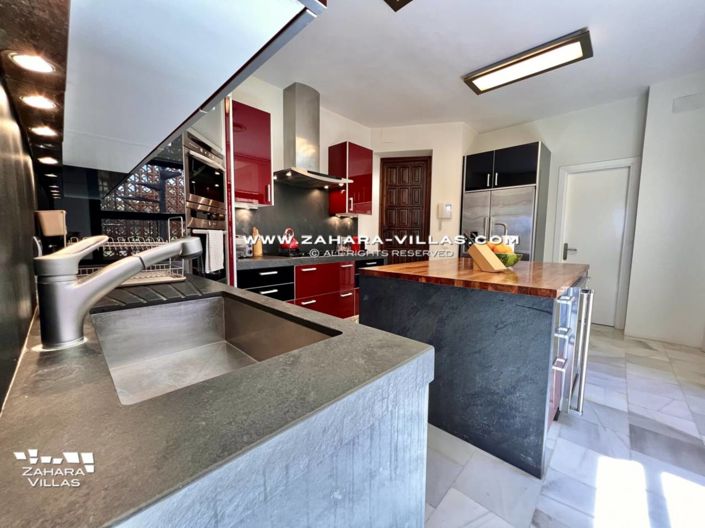 Image No.24-5 Bed Villa for sale