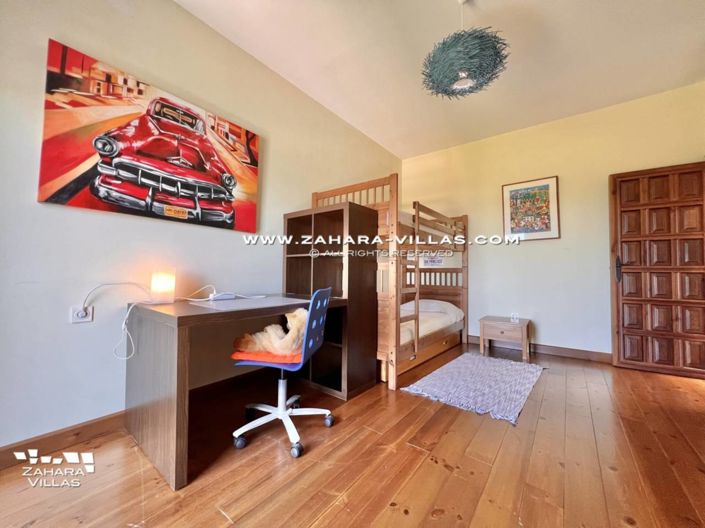 Image No.28-5 Bed Villa for sale