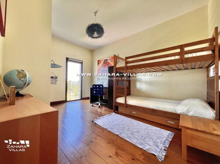 Image No.29-5 Bed Villa for sale