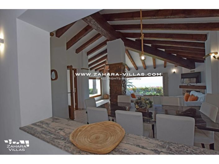 Image No.10-4 Bed Villa for sale