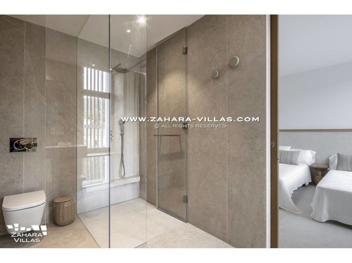 Image No.30-6 Bed Villa for sale