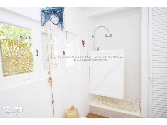 Image No.23-4 Bed Villa for sale