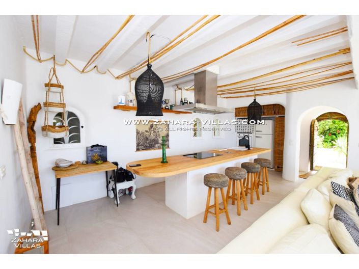 Image No.4-4 Bed Villa for sale