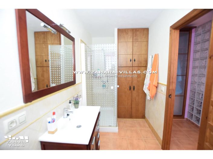 Image No.27-3 Bed Villa for sale