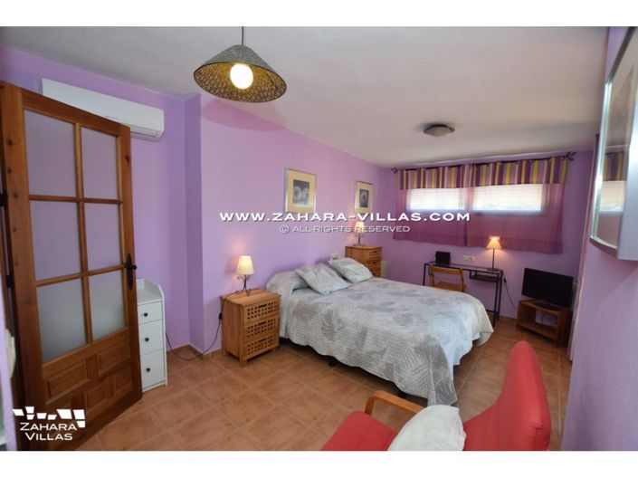 Image No.29-3 Bed Villa for sale