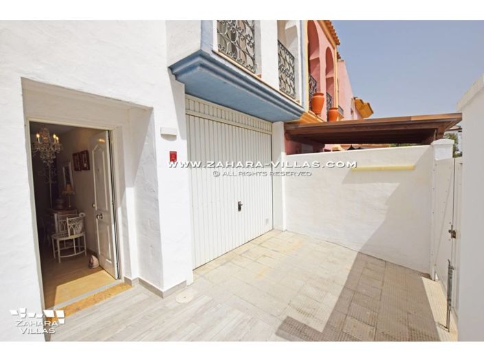 Image No.2-3 Bed Villa for sale