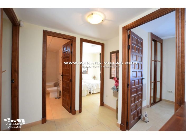 Image No.22-3 Bed Villa for sale