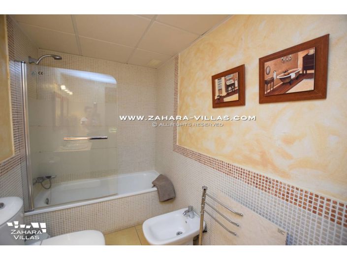 Image No.30-3 Bed Villa for sale