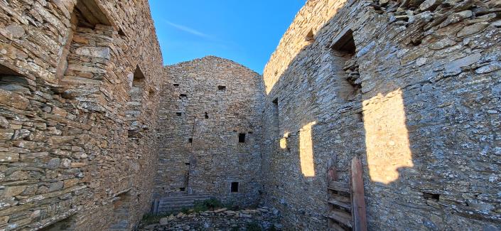 Image No.28-5 Bed Country House for sale