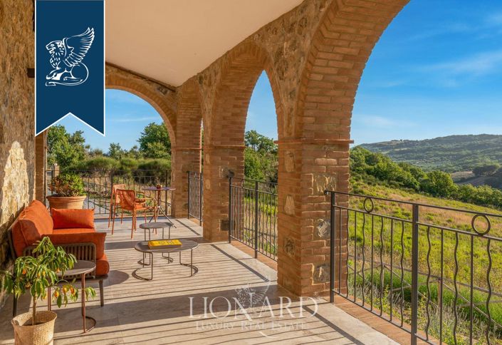 Image No.10-7 Bed Villa for sale