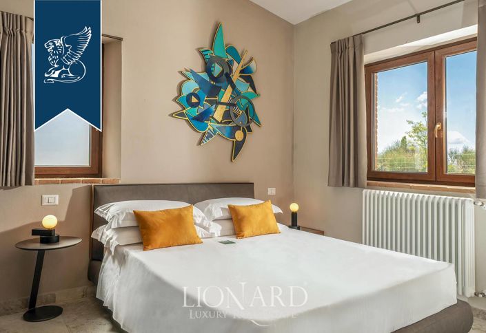 Image No.18-7 Bed Villa for sale