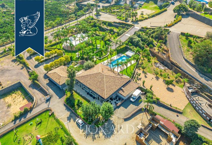 Image No.7-Villa de 7 chambres à vendre à Acireale