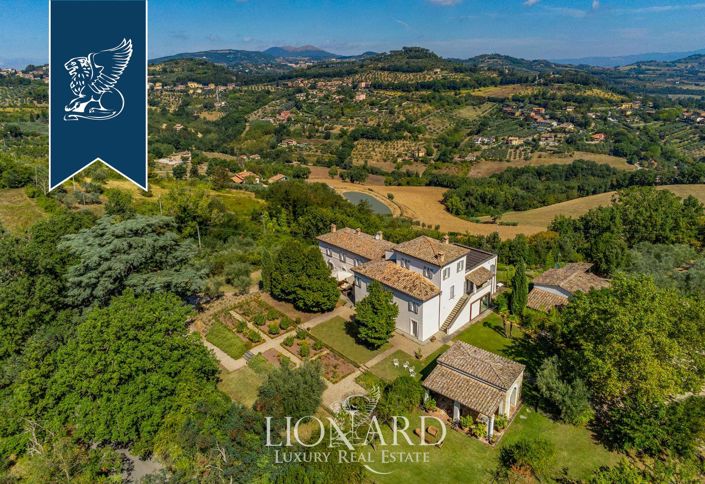 Image No.2-4 Bed Villa for sale