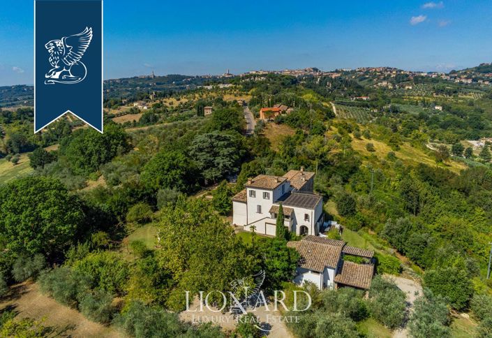 Image No.4-4 Bed Villa for sale