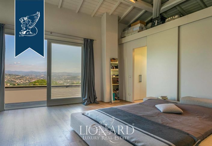 Image No.48-4 Bed Villa for sale