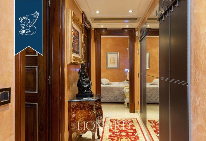 Image No.34-8 Bed Villa for sale