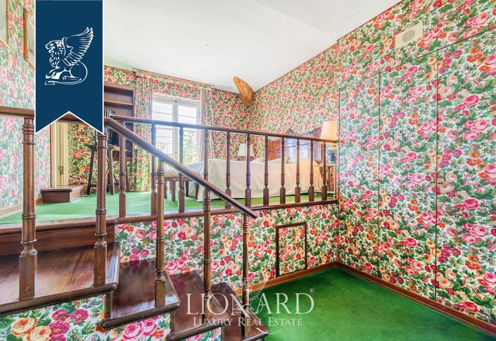 Image No.18-10 Bed Hotel for sale