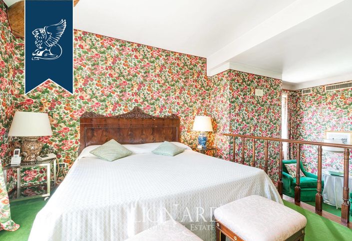 Image No.19-10 Bed Hotel for sale