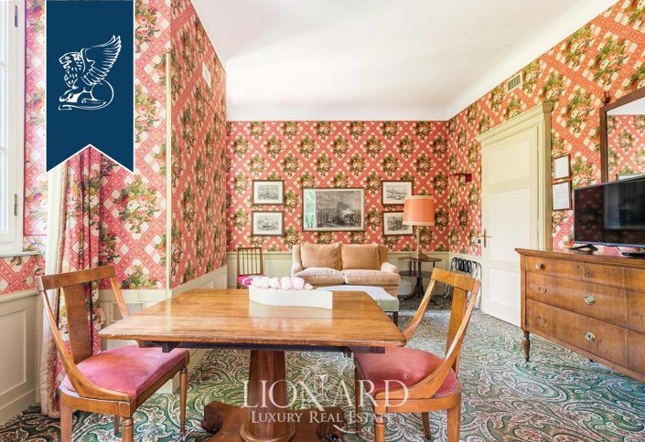 Image No.22-10 Bed Hotel for sale