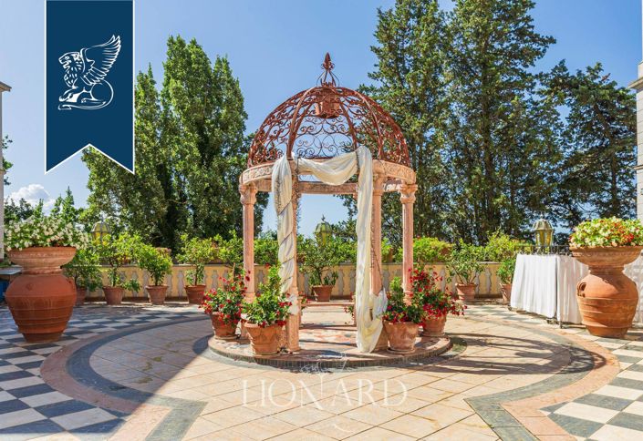 Image No.14-9 Bed Villa for sale