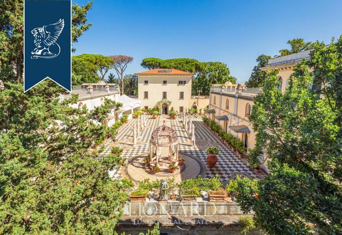 Image No.2-9 Bed Villa for sale