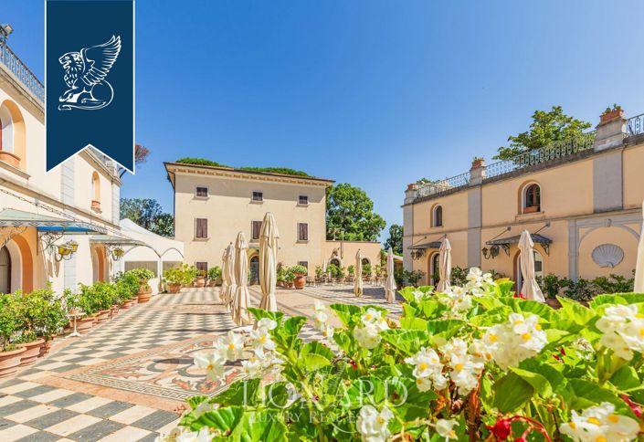 Image No.20-9 Bed Villa for sale