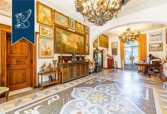 Image No.29-9 Bed Villa for sale