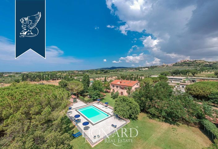 Image No.2-Ferme de 18 chambres à vendre à Castellina Marittima