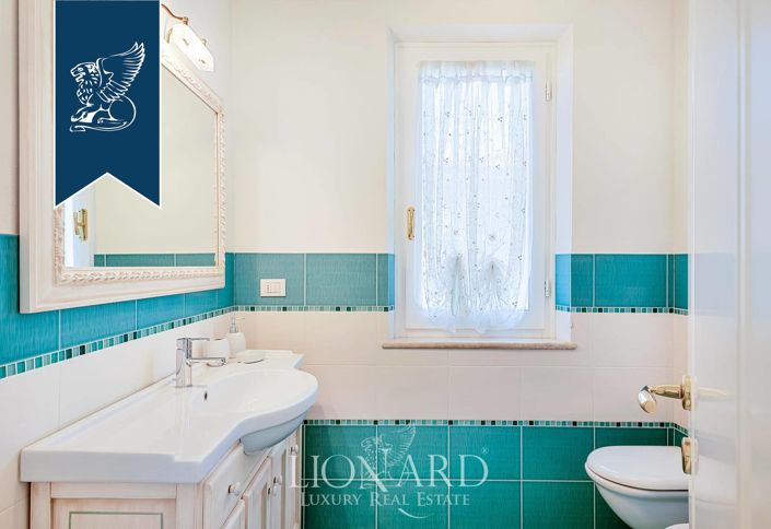 Image No.23-4 Bed Villa for sale