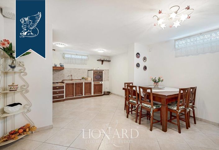 Image No.25-4 Bed Villa for sale