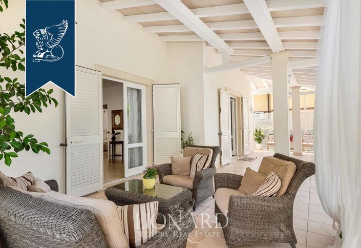 Image No.4-4 Bed Villa for sale